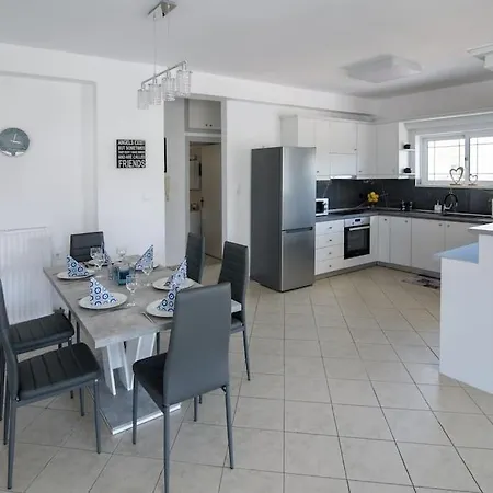 Apartment Angel House At Amoudara Gazi